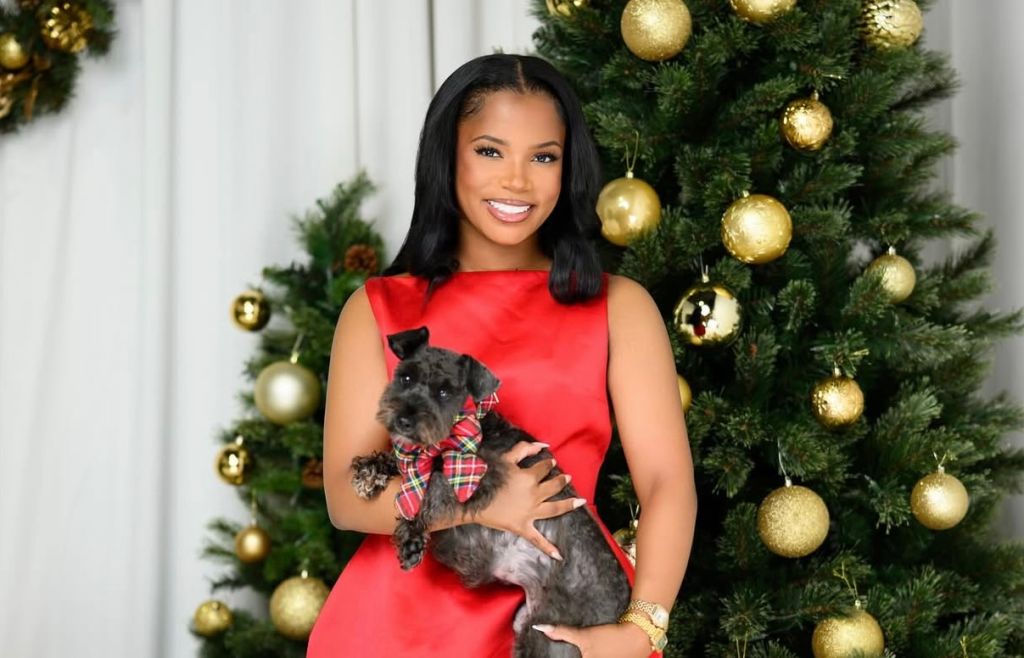 Fa La Laaawd! A Gallery Of Santa’s Favorites, Holly Jolly Hotties & Sleigh Belles Who Gifted The Gram With Stunning Holiday Looks