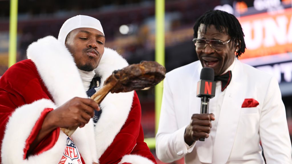 Oh What Fun! Unwrap The Funniest, Wildest & Messiest Tweets, Viral Videos & More From Christmas 2025