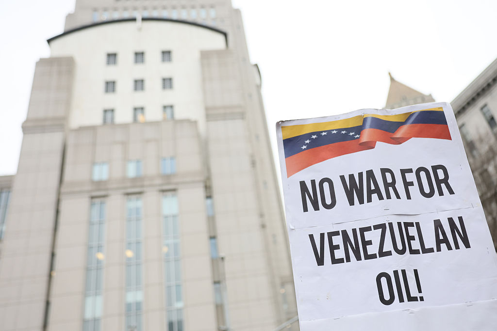 Nicolas Maduro And Wife, Cilia Flores, Arraigned In Manhattan Federal Court On Drug Charges