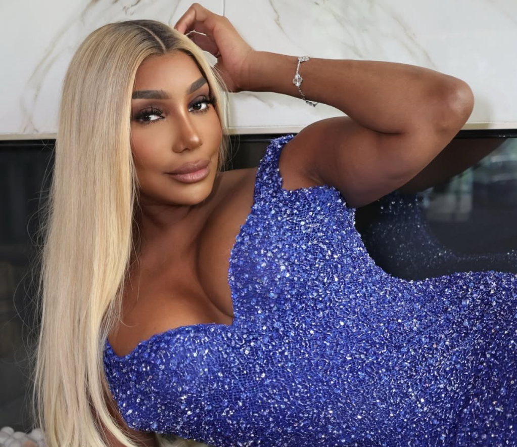 Her Man, Her Man, Her Man! NeNe Leakes Pops Out With Attorney Arthur Horne III, Sweetly Smooches Him At Grizzlies Game