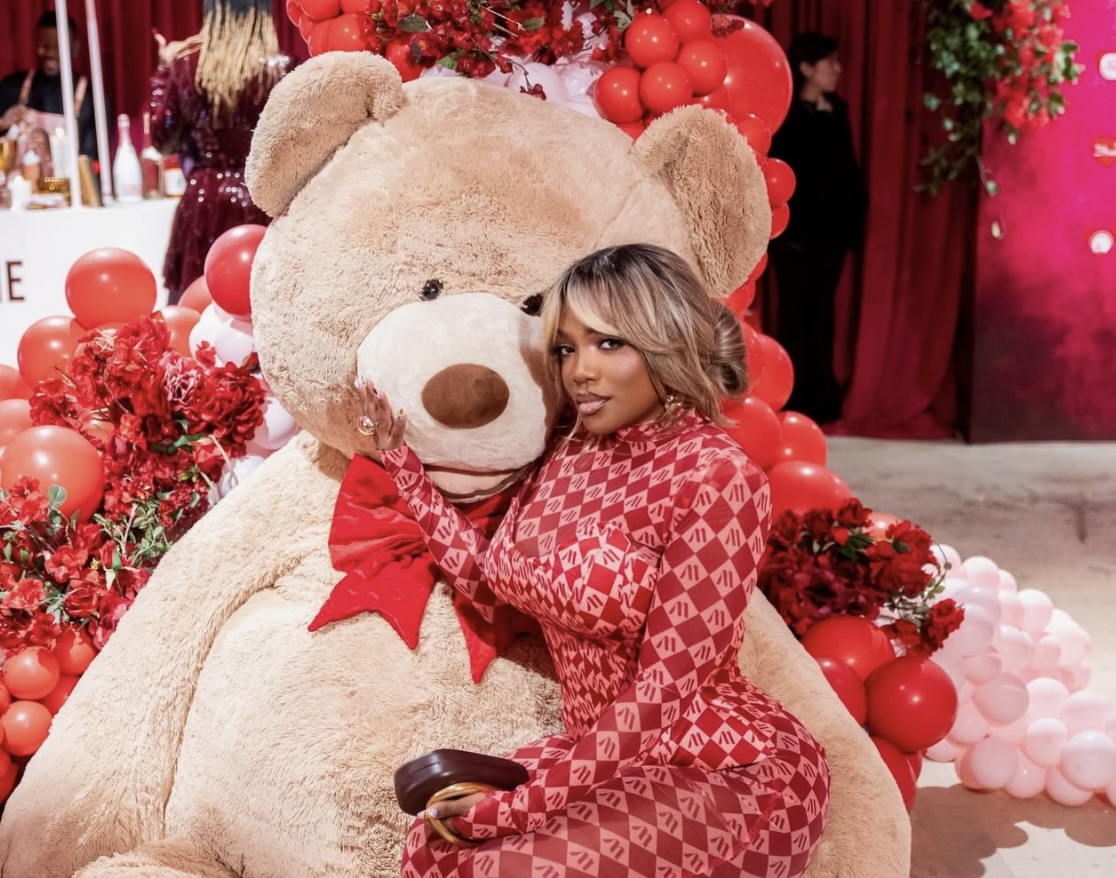 Heart-Eyed Hotties Who Stunned On Valentine’s Day 2026 Heart-Eyed Hotties Who Stunned On Valentine’s Day 2026