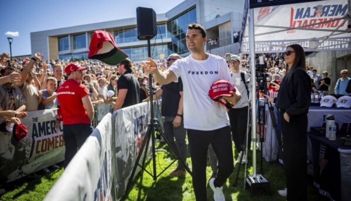 Charlie Kirk muere tras ser baleado en evento en universidad de Utah