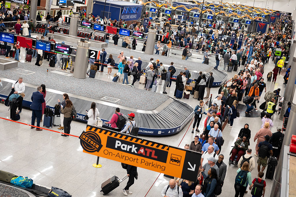 Long lines form outside Atlanta International Airport