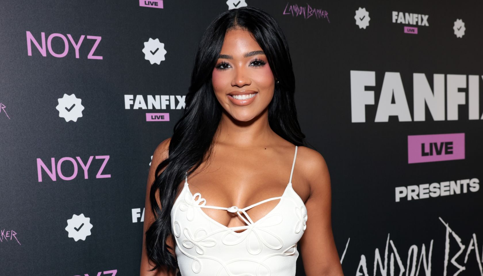 Hottest Thirst Traps Of The Week, Vol. 138 Hottest Thirst Traps Of The Week, Vol. 138