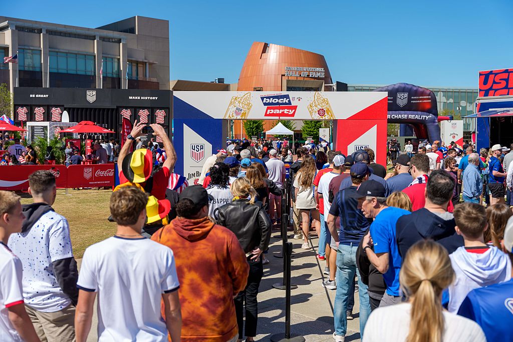 Jim Beam Brings the Buzz for Team USA’s World Cup Run Jim Beam Brings the Buzz for Team USA’s World Cup Run