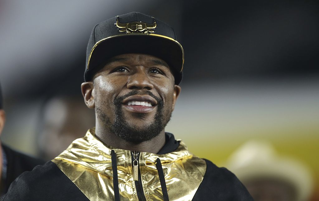 Boxer Floyd Mayweather watches the Kansas City Chiefs play the Los Angeles Rams at the Los Angeles Memorial Coliseum on Monday, Nov. 19, 2018. (Photo by K.C. Alfred/San Diego Union-Tribune) (K.C. Alfred/ The San Diego Union-Tribune via Getty Images)