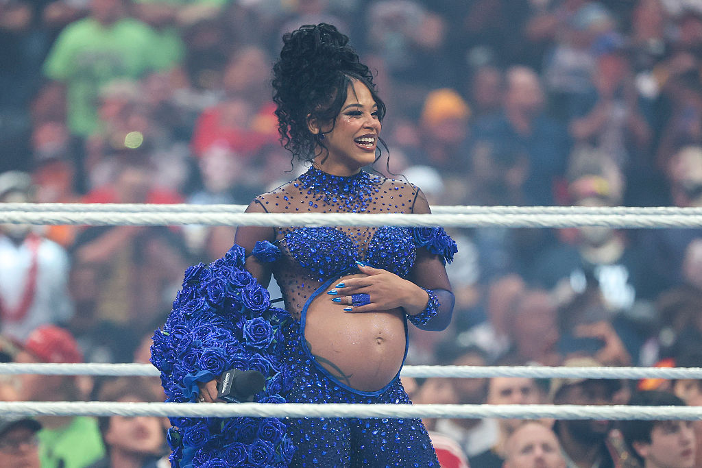 Bianca Belair announces pregnancy at WrestleMania 42