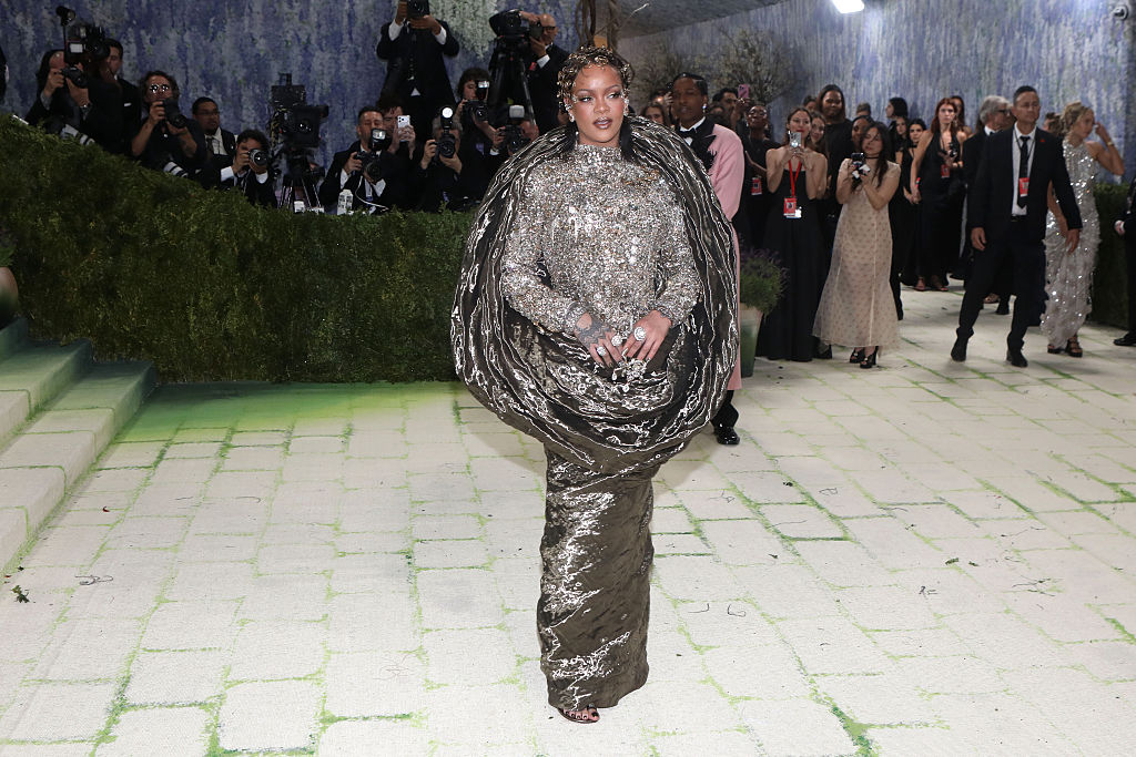 Rihanna Posts Met Gala RIH-Cap With Arya Starr’s Song & Fans Are Convinced She’s Throwing Shade At Tyla
