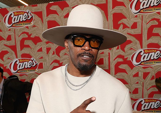 Jamie Foxx & Girlfriend Alyce Huckstepp Are Expecting Their First Child Together