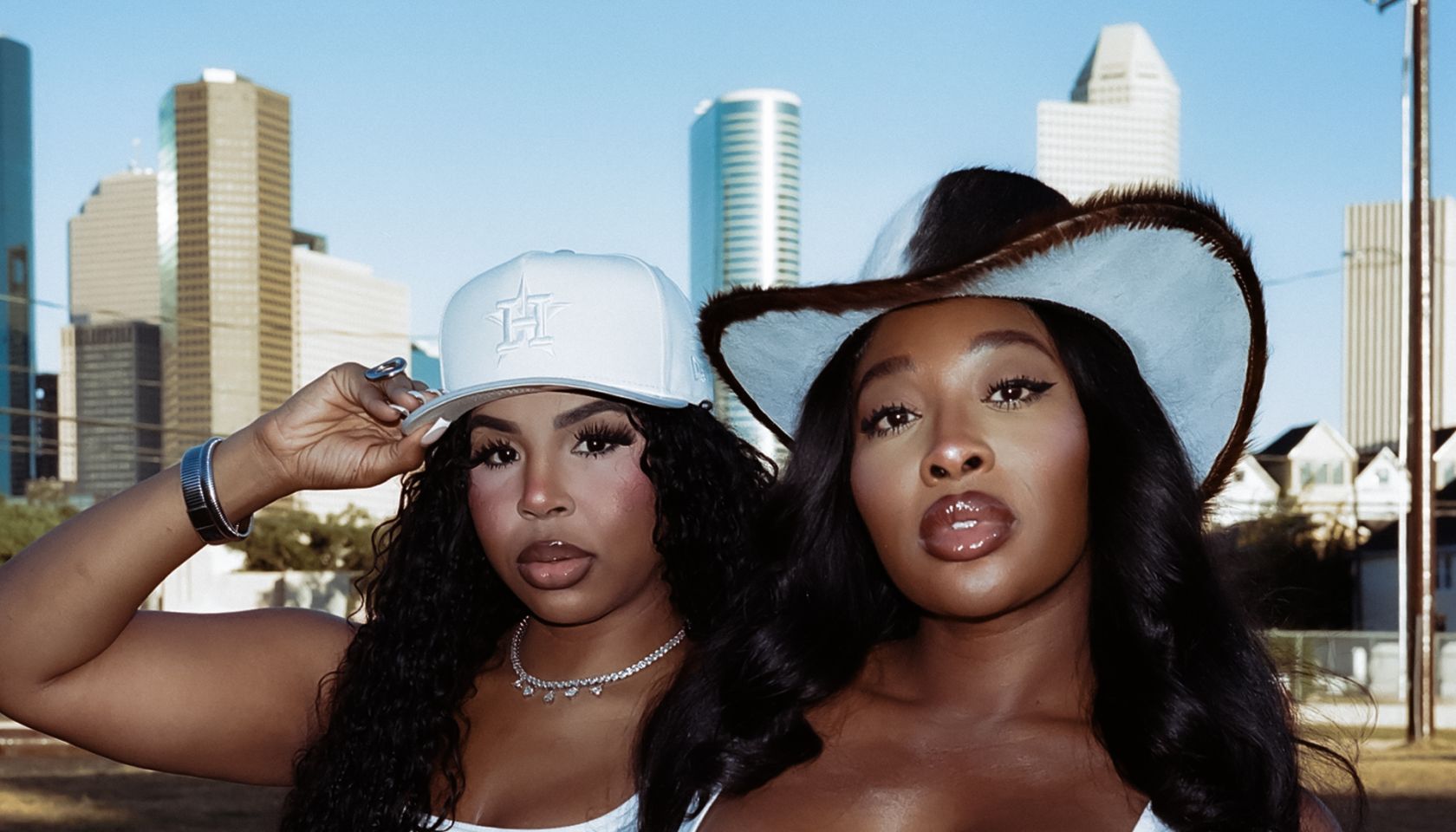 'Pour Minds' Hosts Lex P & Drea Nicole Talk Tour 'Pour Minds' Hosts Lex P & Drea Nicole Talk Tour