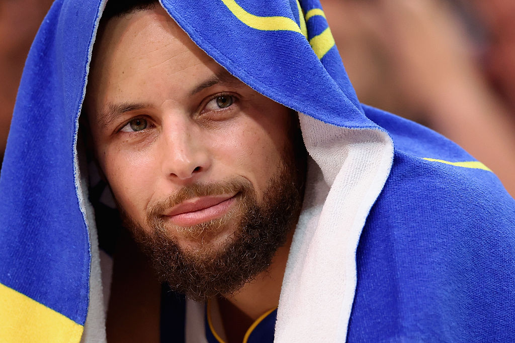 Golden State Warriors v Phoenix Suns - Play-In Tournament