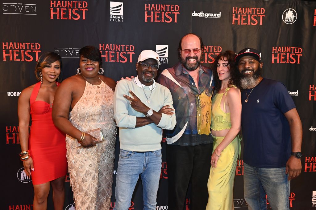 "Haunted Heist" Premiere