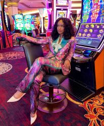 Always Bet On The K’s! A Pretty Gallery Of Mirror-Mesmerizing AKAs Who Painted Vegas Pink & Green At The 72nd Boule